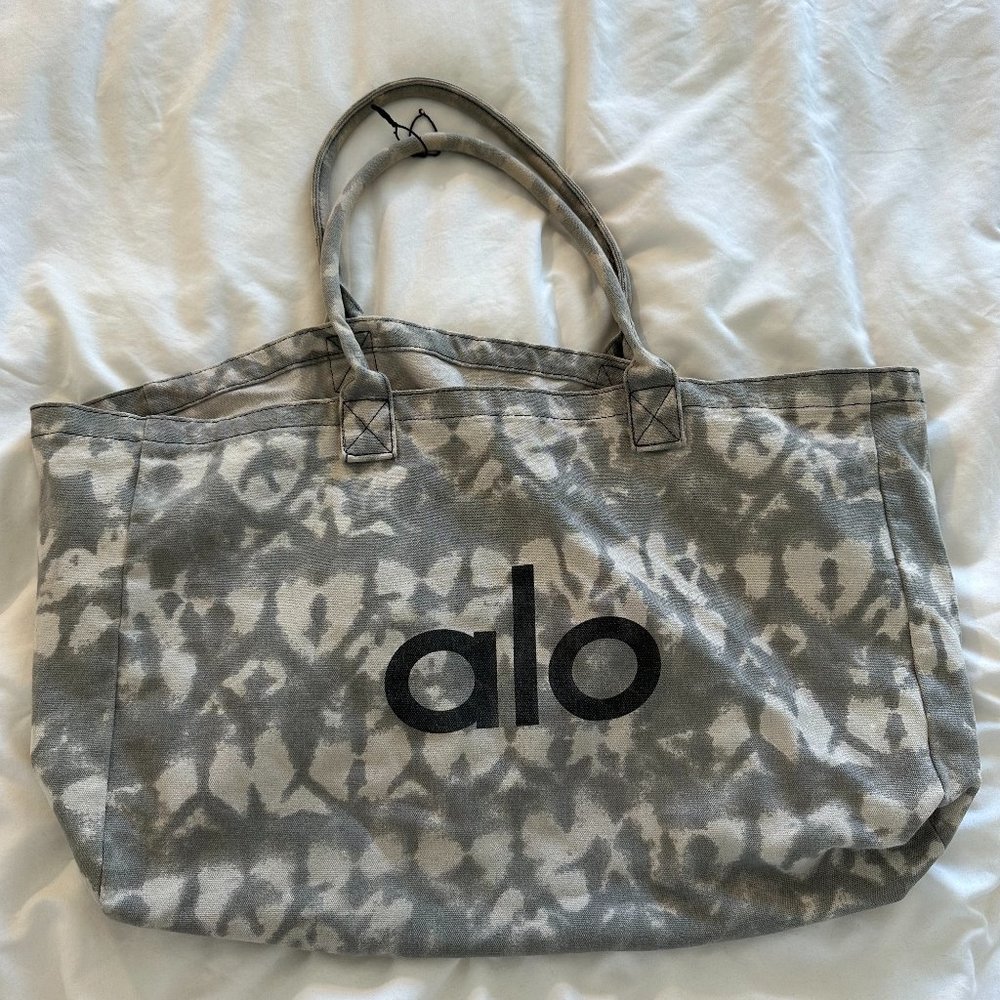Alo Yoga Tie Dye Bag